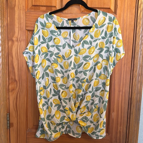 West Kei Tops - West Kei XL blouse with lemons